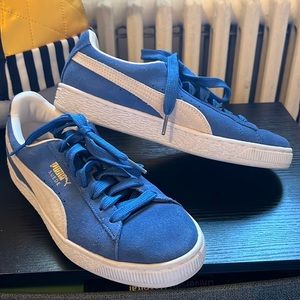 Women suede Pumas